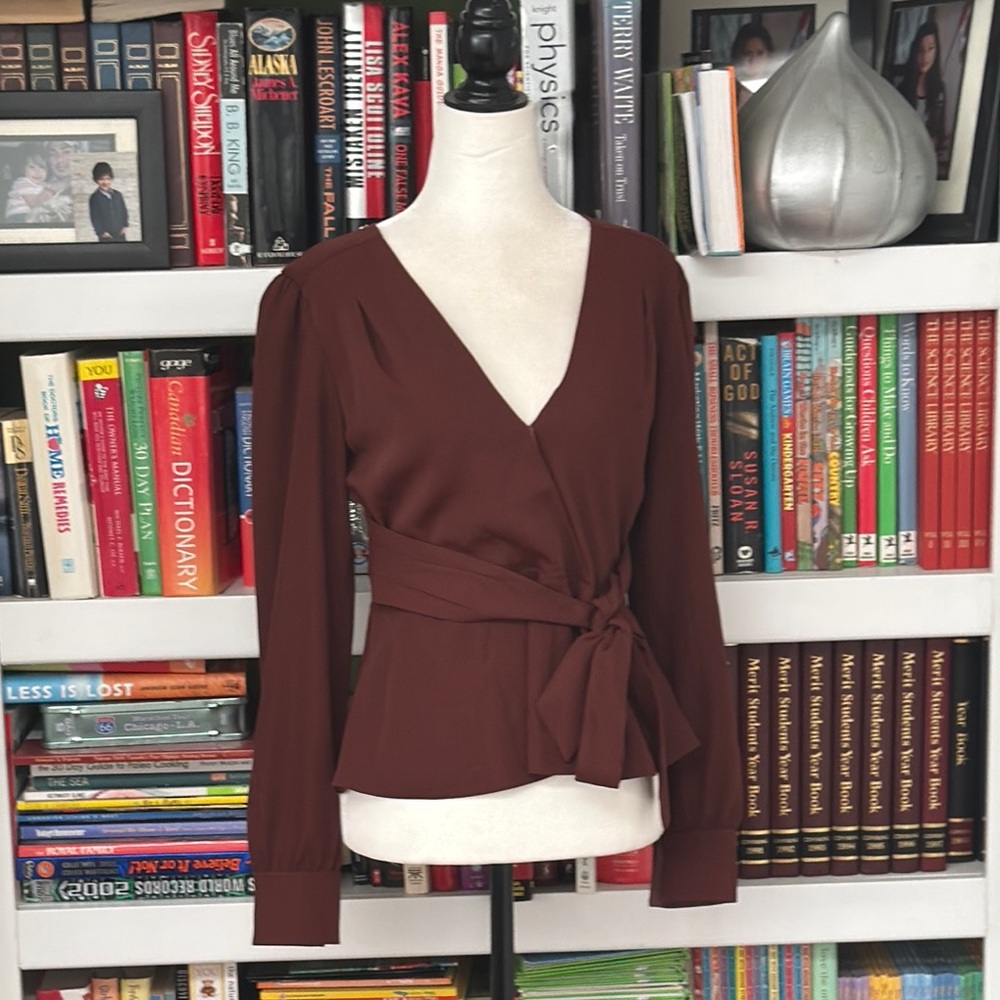 Aritzia Babaton Bello Blouse Size xs Truffle Brown